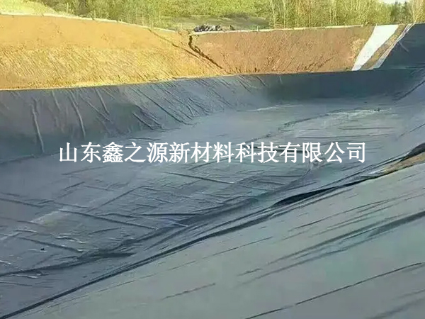 魚塘防滲膜的鋪設(shè)過程需要避免哪些問題？